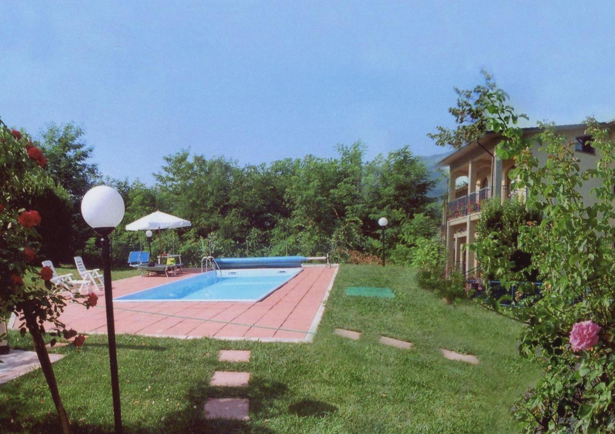 Hotel The Marquee Castelnuovo di Garfagnana Exterior foto